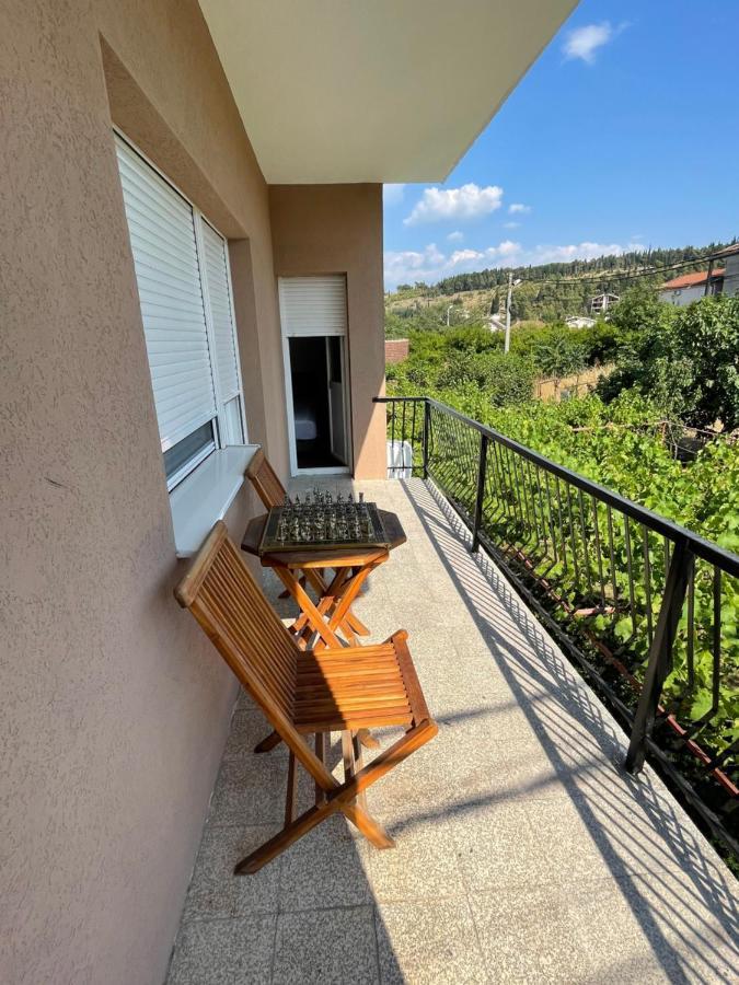 פודגוריצה Entire 1-Bedroom Apartment With Free Parking מראה חיצוני תמונה